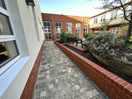 Itchen Sixth Form College Classroom Block5 Large